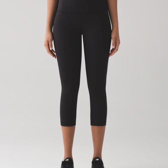 lululemon Wunder Under Crop (Hi-Rise) Full-On Luxtreme 21" Black (first release) - Picture 1 of 4